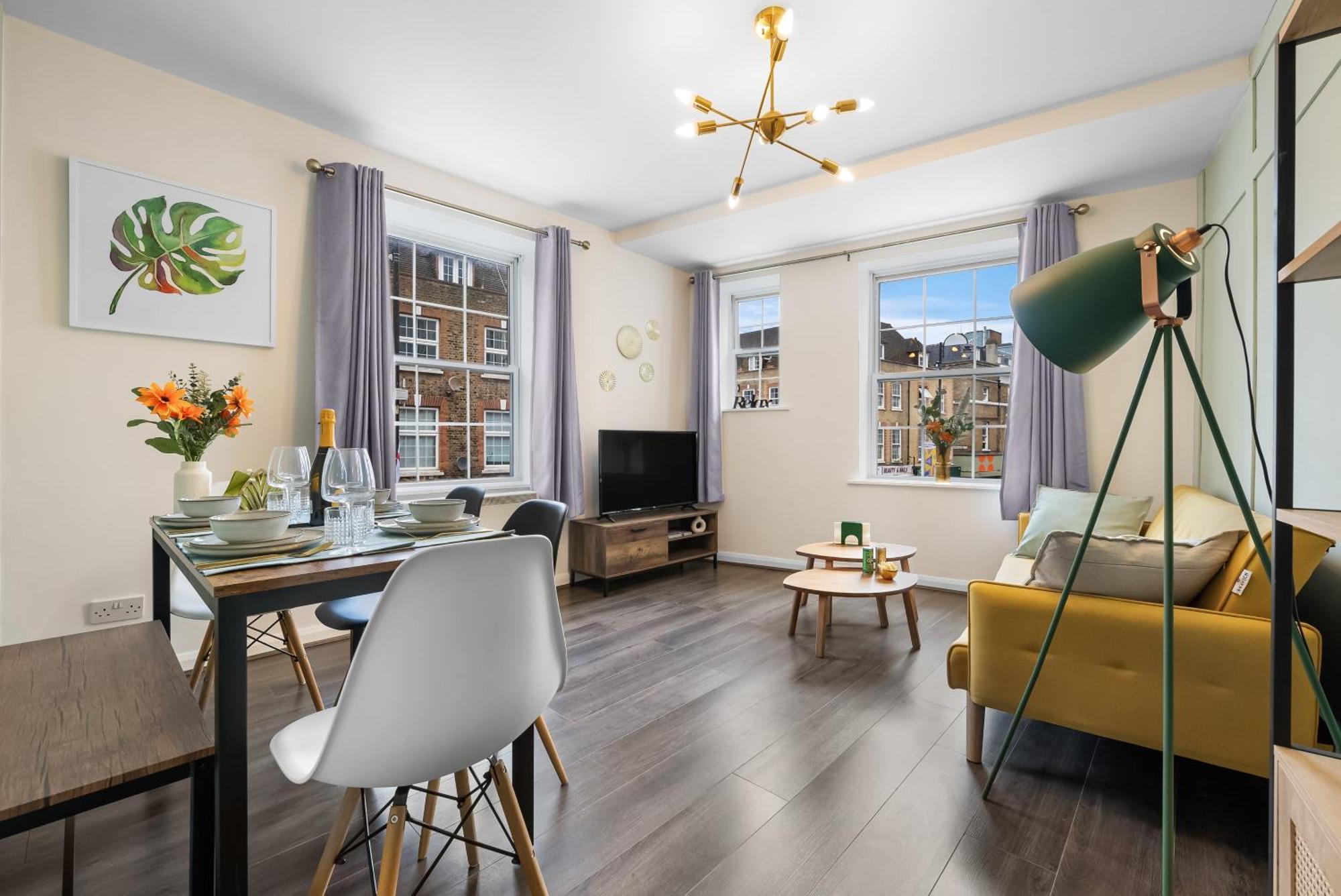 Chic 2 Bedroom Apartment Near Liverpool Street By Gold Stays Лондон Экстерьер фото